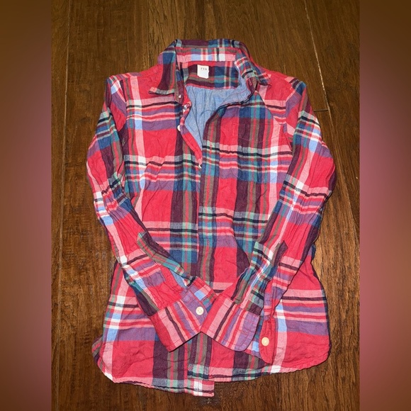 GAP Red and Blue Button Down Shirt Plaid Design - Picture 1 of 4